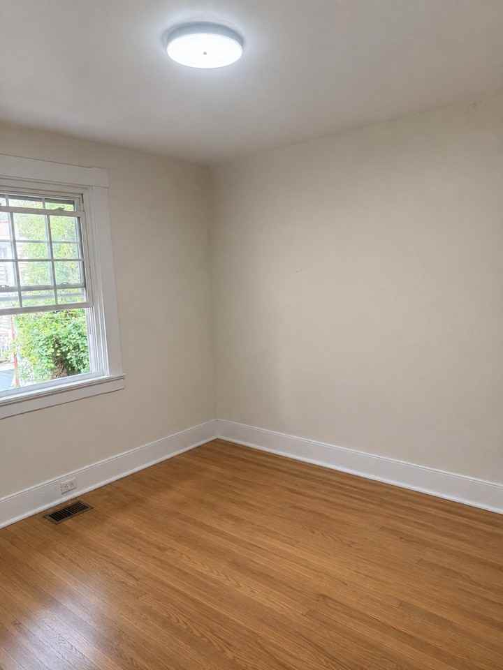 3210 Q St - Photo 5 of 8