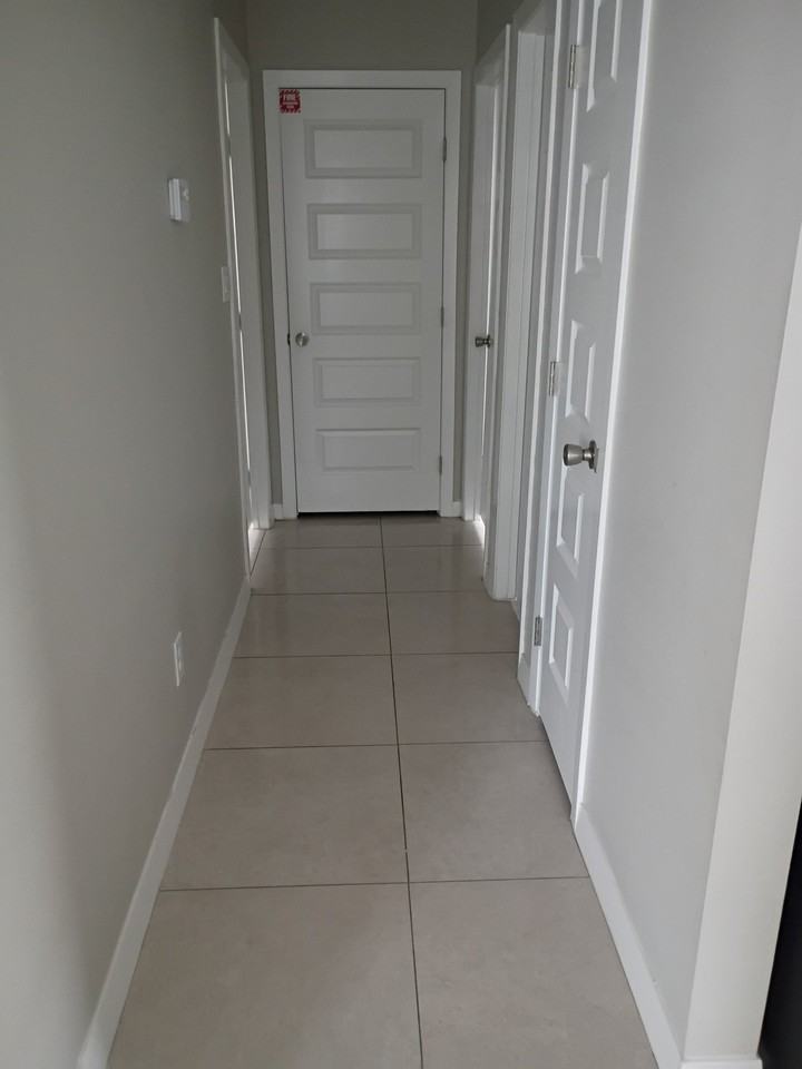 6907 N 59th Ln #3 - Photo 2 of 4