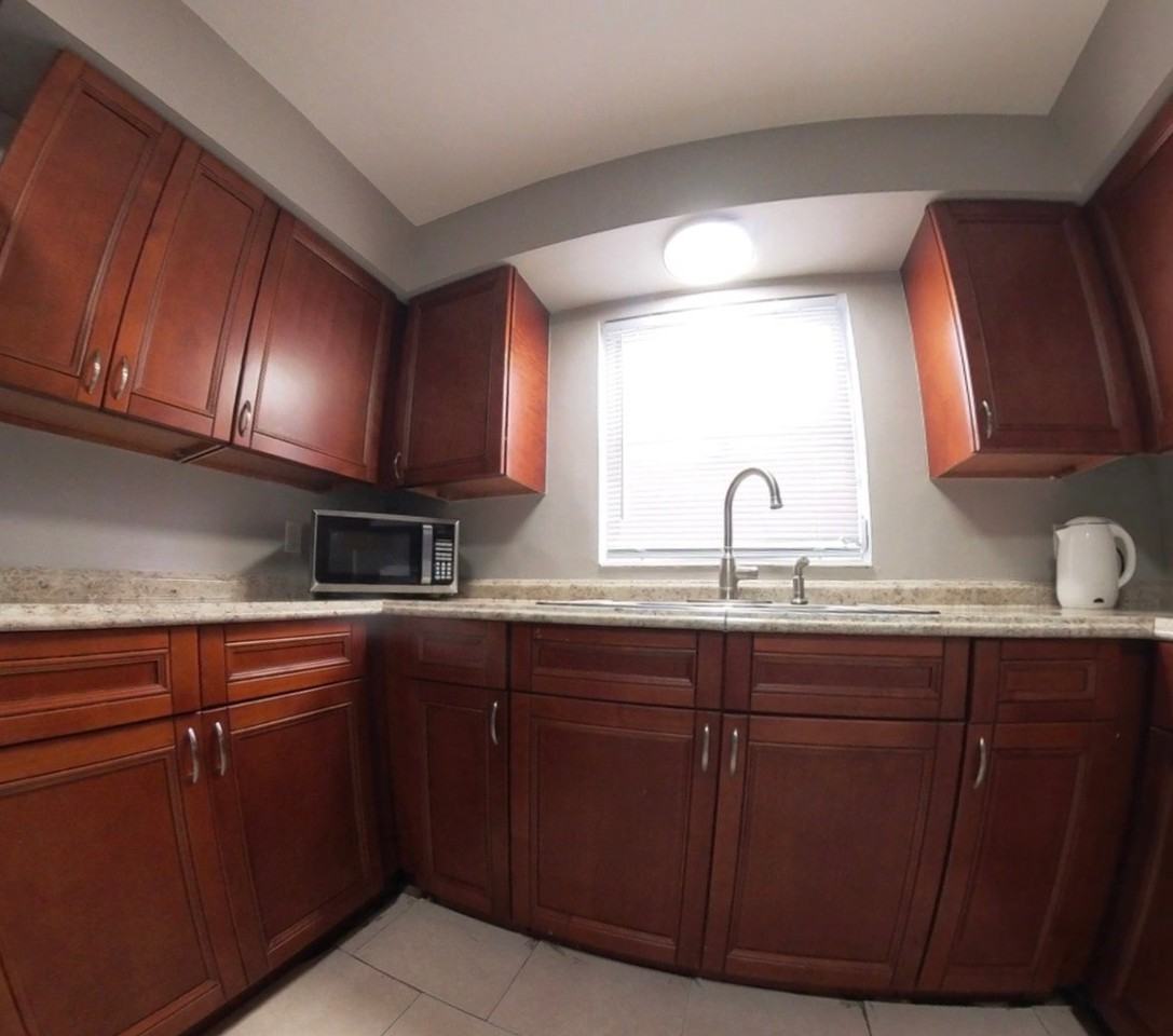 813 Eastern Ave - Photo 4 of 8