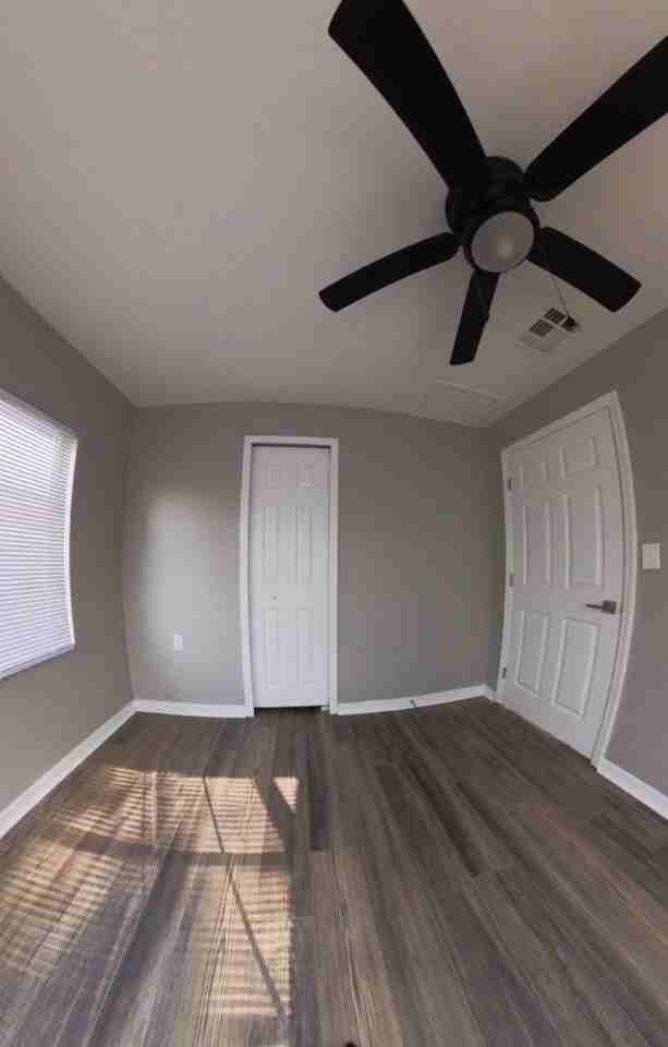 813 Eastern Ave - Photo 5 of 8