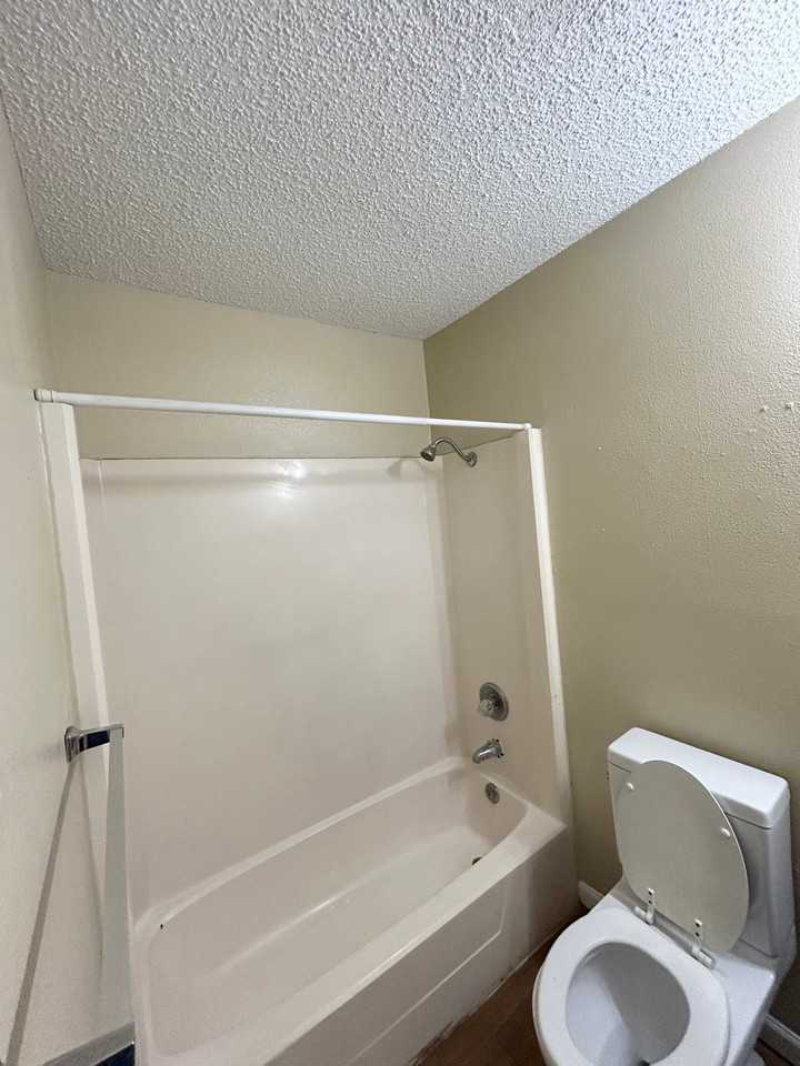 12803 Chromite St #B - Photo 3 of 10