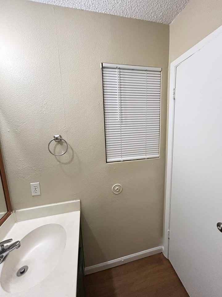 12803 Chromite St #B - Photo 4 of 10
