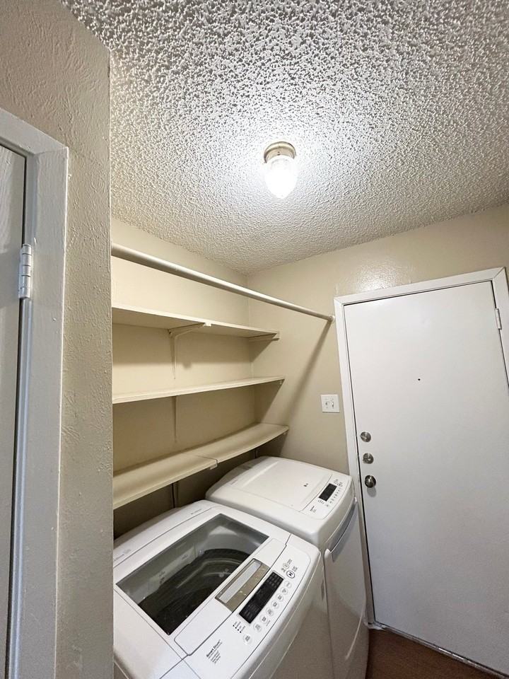 12803 Chromite St #B - Photo 7 of 10
