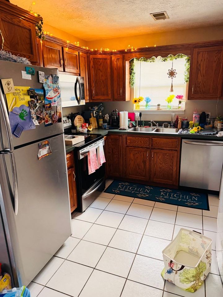 1021 Merrick Dr - Photo 6 of 6