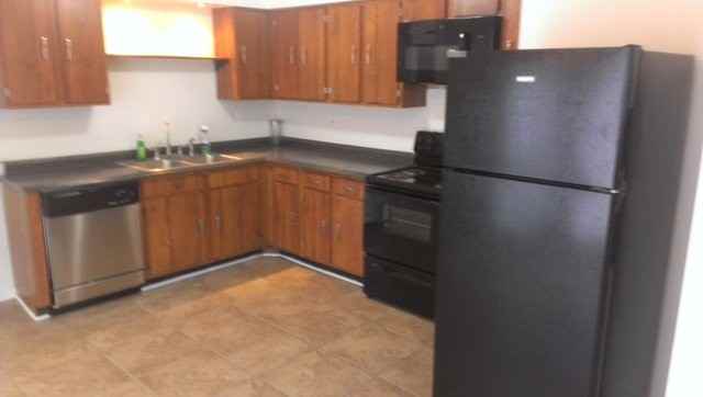 4550 Lancelot Dr - Photo 3 of 14