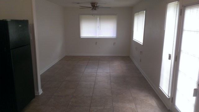 4550 Lancelot Dr - Photo 4 of 14
