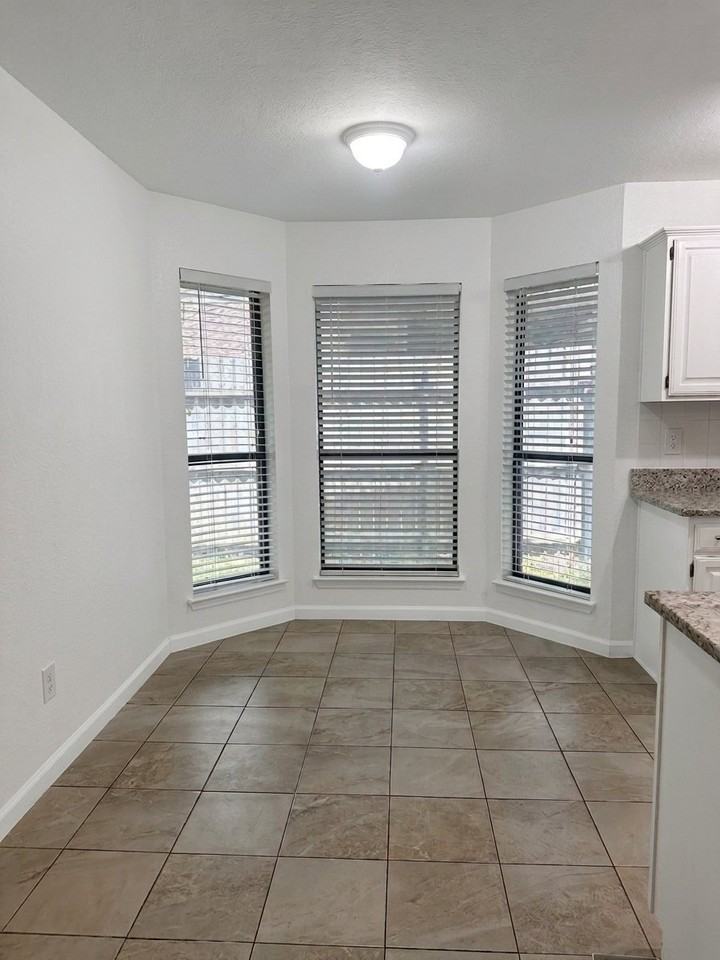 7016 Indiana Ave - Photo 5 of 16