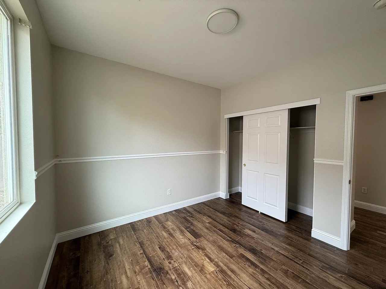 4081 Aragon Way - Photo 7 of 9