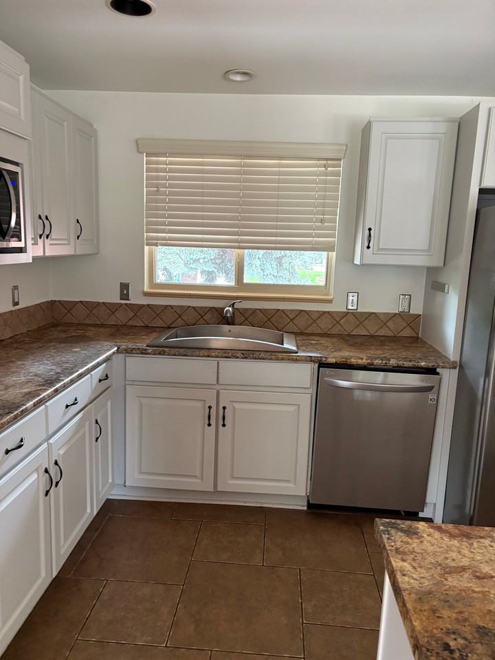 3071 S Hobart Way - Photo 5 of 20