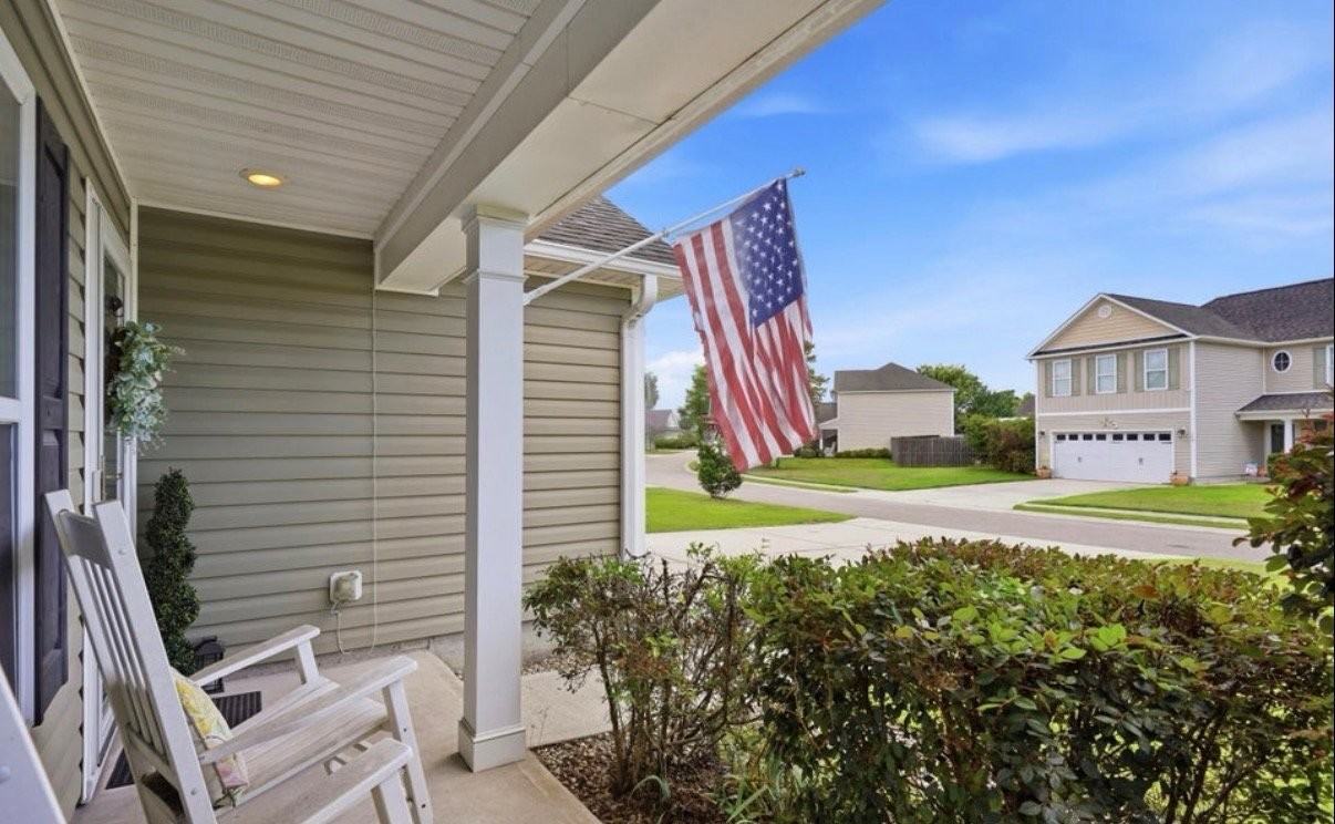 553 Montego Ct - Photo 3 of 20