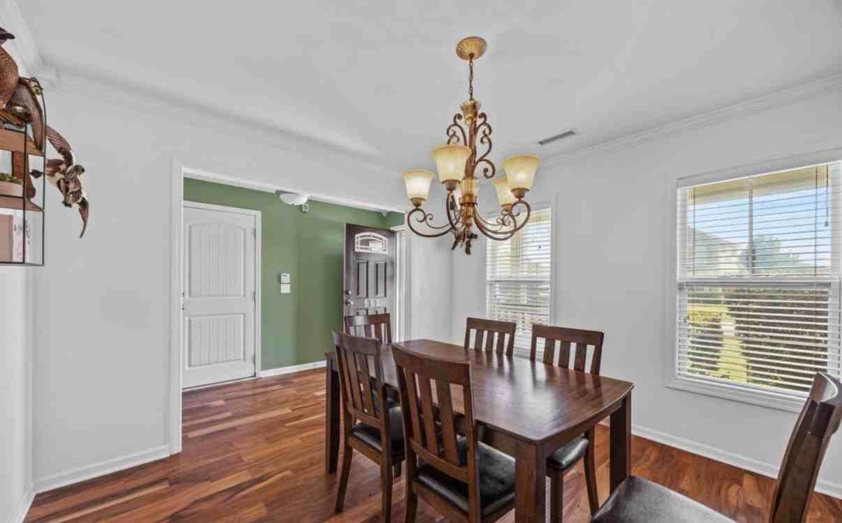553 Montego Ct - Photo 5 of 20