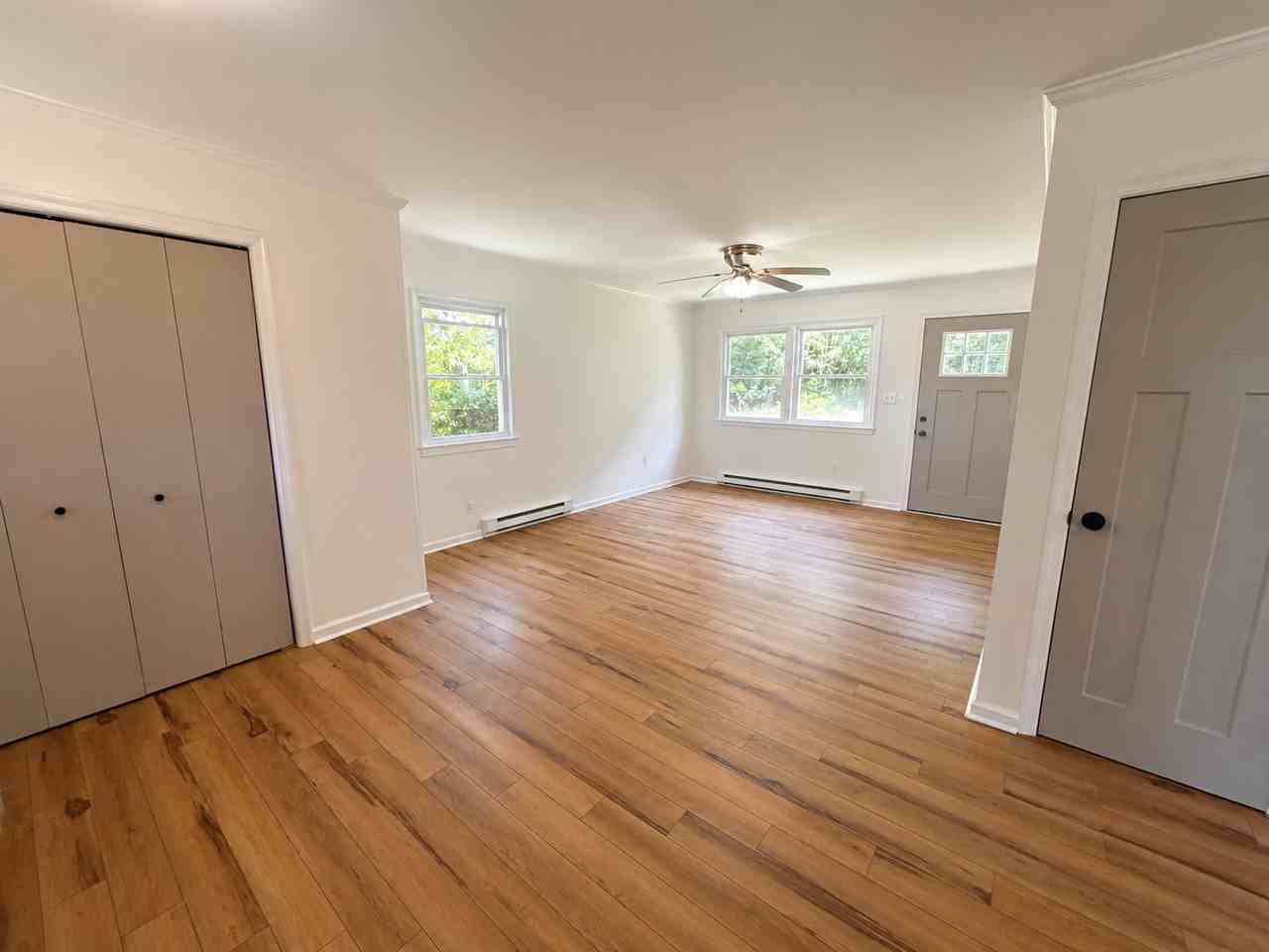 3765 Longview Dr - Photo 4 of 8