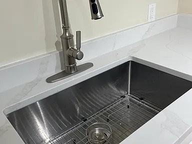 425 Butternut Ct - Photo 2 of 9