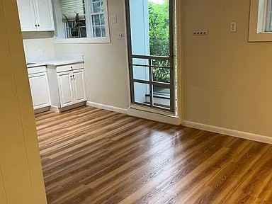 425 Butternut Ct - Photo 5 of 9