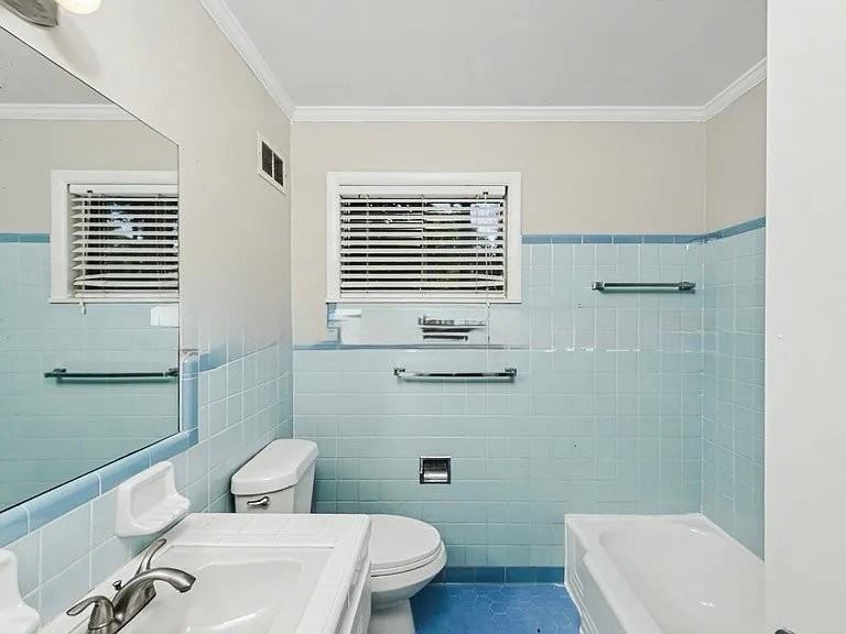 1139 Bowman Rd - Photo 2 of 9