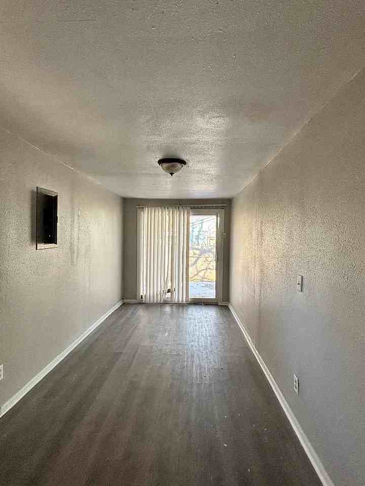 3962 N Mitthoefer Rd - Photo 4 of 18