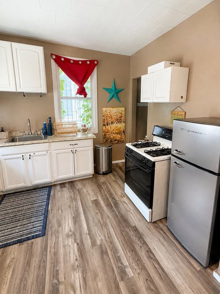 4177 Cadillac Blvd - Photo 3 of 14