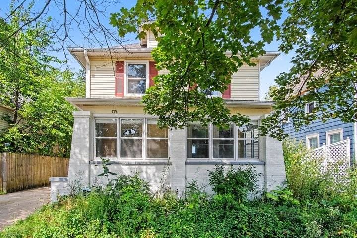715 Curtis St Ne - Photo 2 of 19