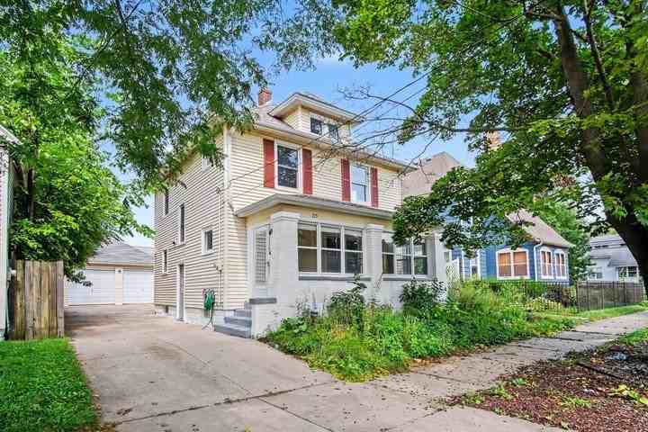 715 Curtis St Ne - Photo 3 of 19