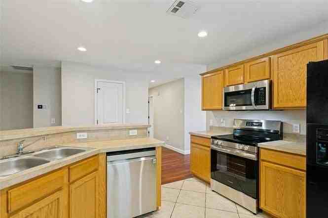 9932 George Washington Dr - Photo 3 of 17