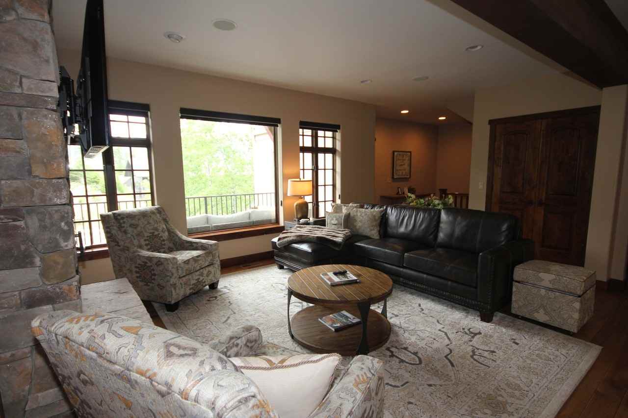 1141 Meadowlark Ln - Photo 6 of 14