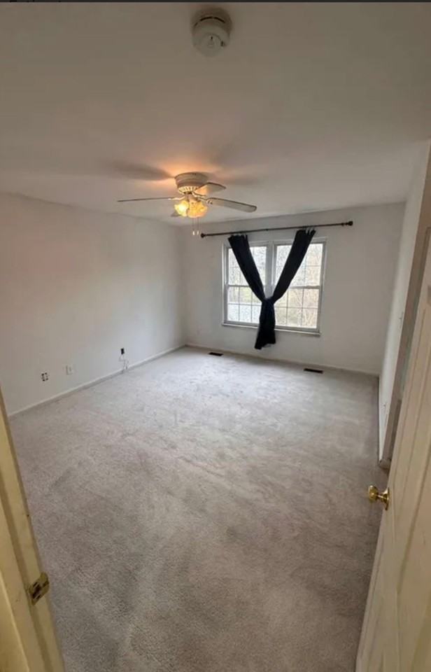 10159 Forest Hill Cir - Photo 2 of 7