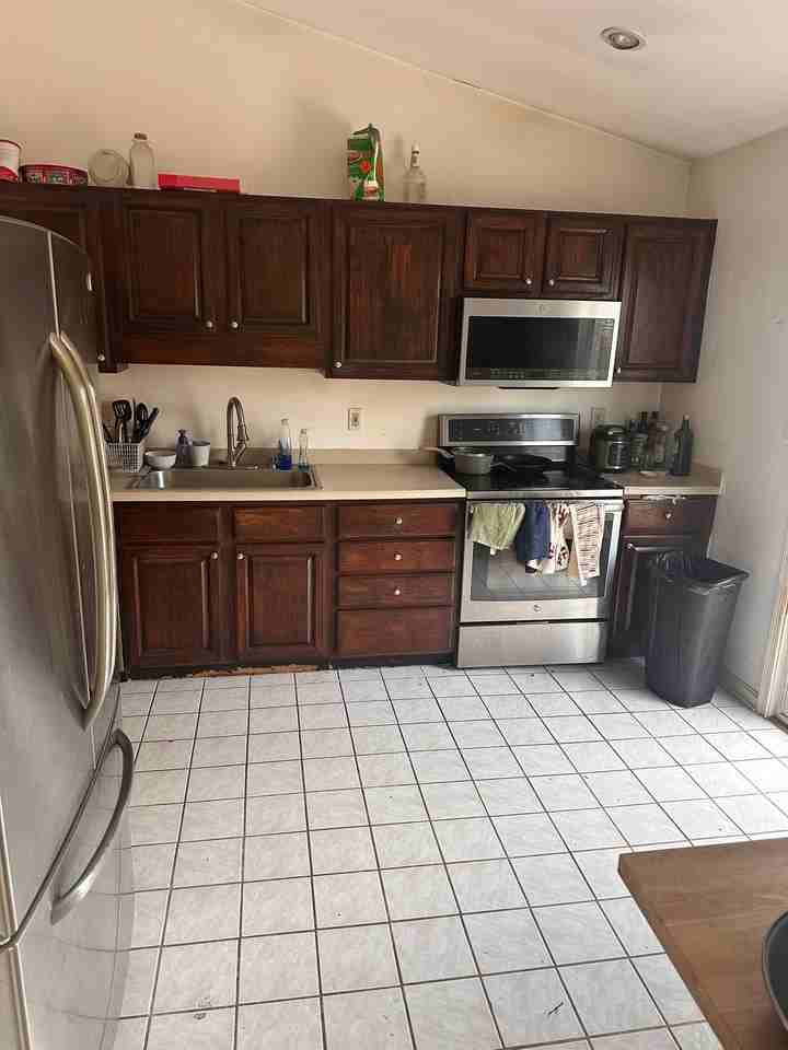 10159 Forest Hill Cir - Photo 3 of 7