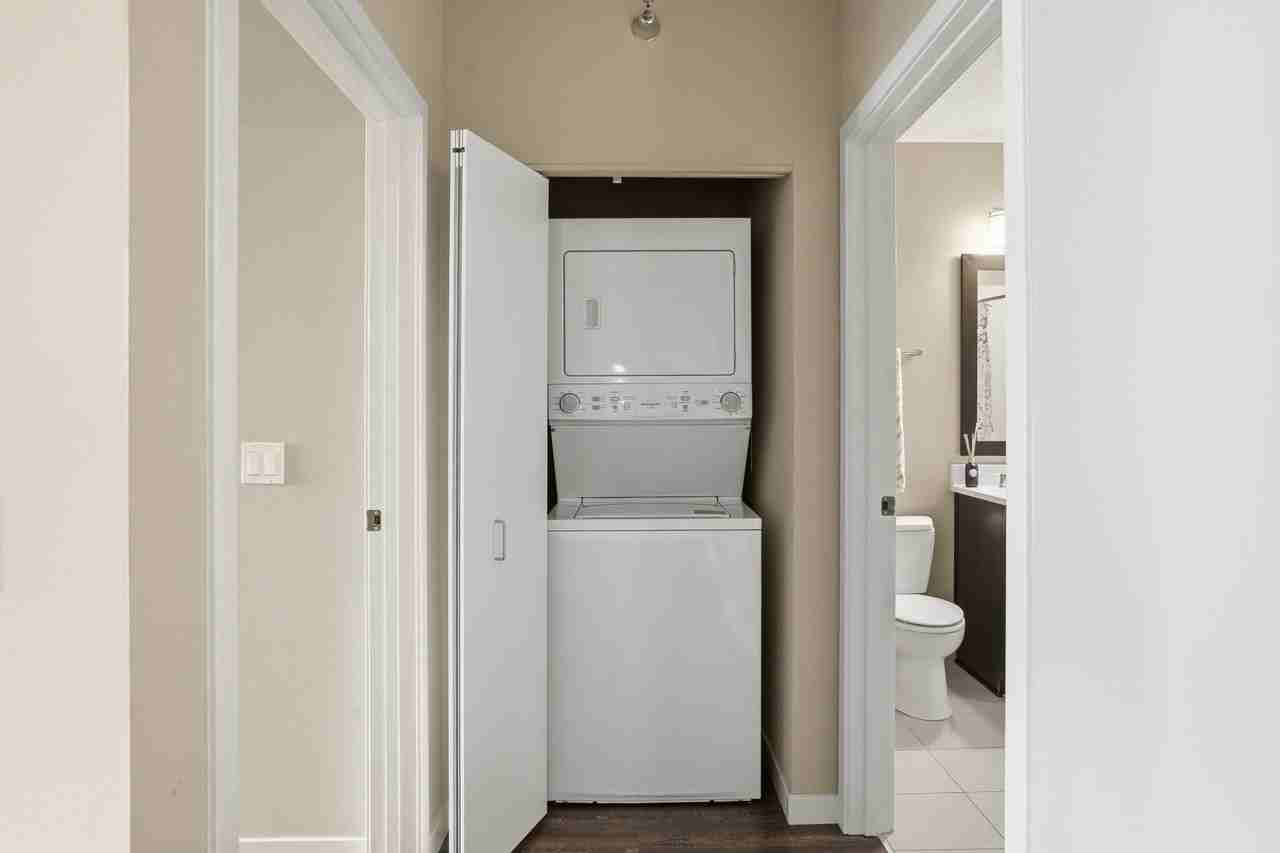 356 E Grand Ave - Photo 6 of 19