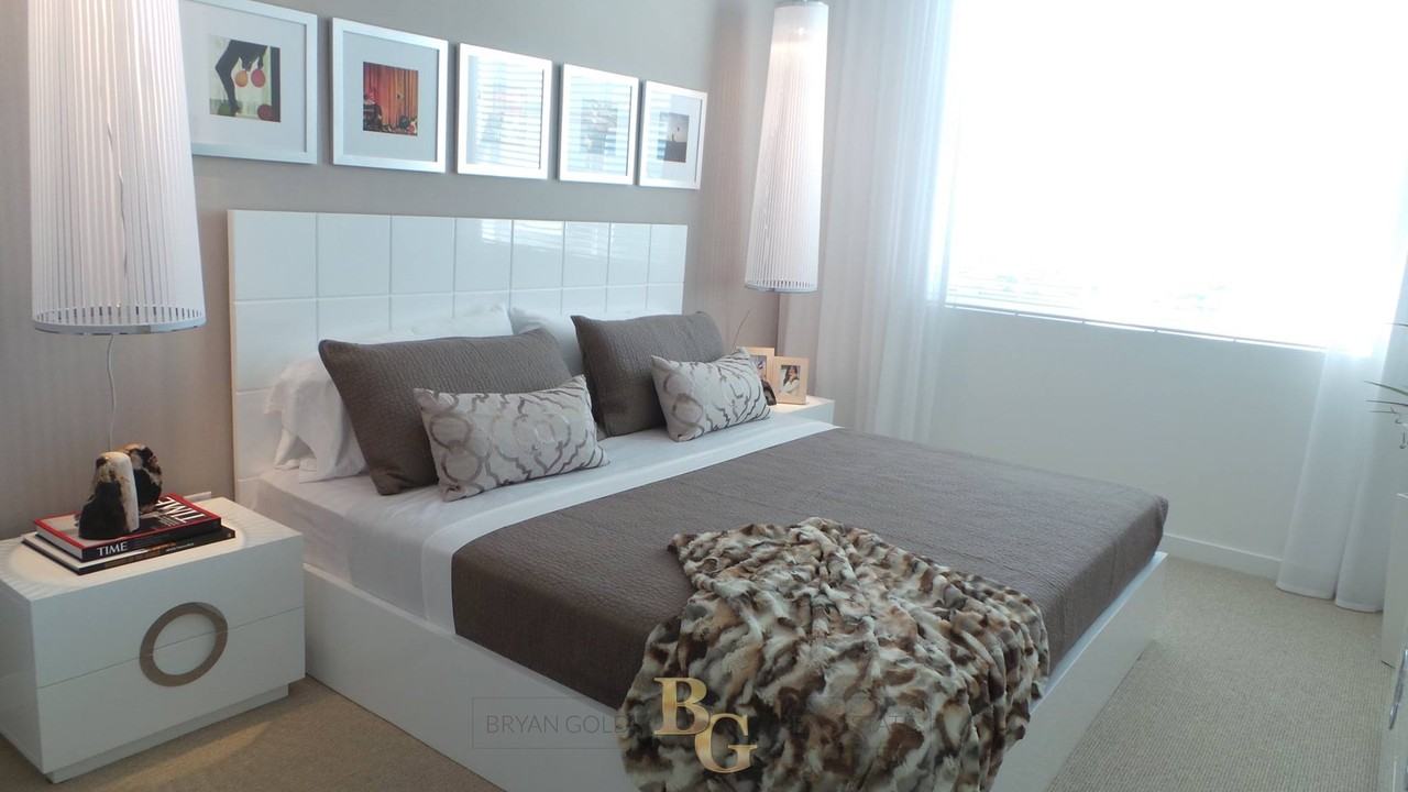 350 Southwest 1st Avenue - Photo 3 of 20