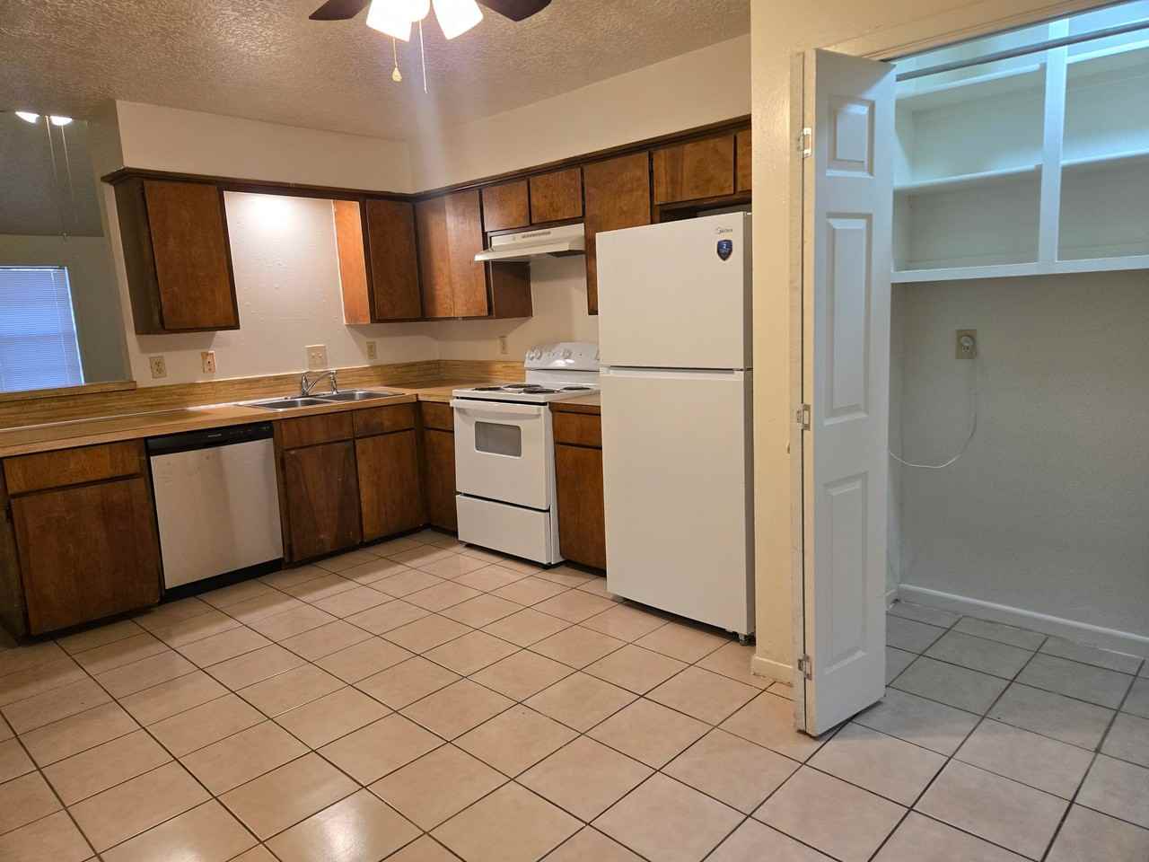 3319 Bluestem Cir #3319 - Photo 3 of 7