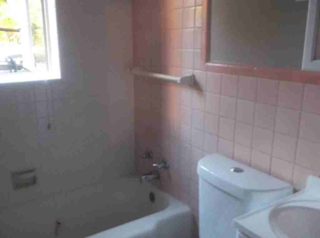 306 S Lauderdale St #4 - Photo 3 of 10