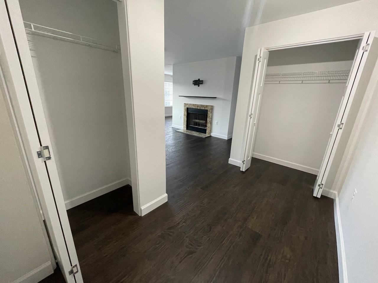 6425 Richmond Hwy #303 - Photo 3 of 15