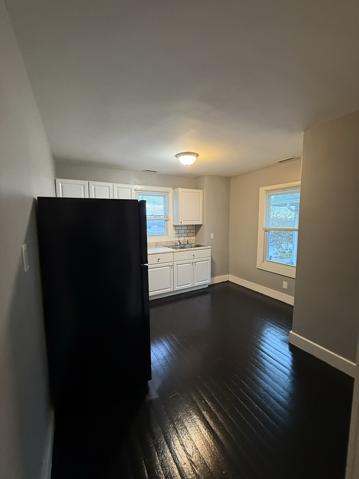 433 Kolping Ave #2 - Photo 4 of 14