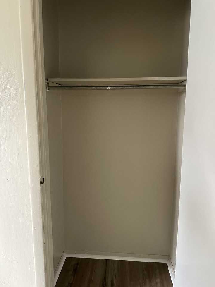 5476 Southgate Blvd #1 - Photo 6 of 16