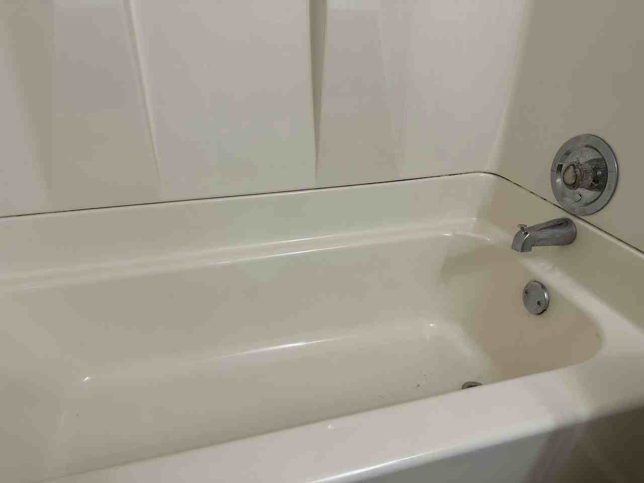 5476 Southgate Blvd #1 - Photo 7 of 16