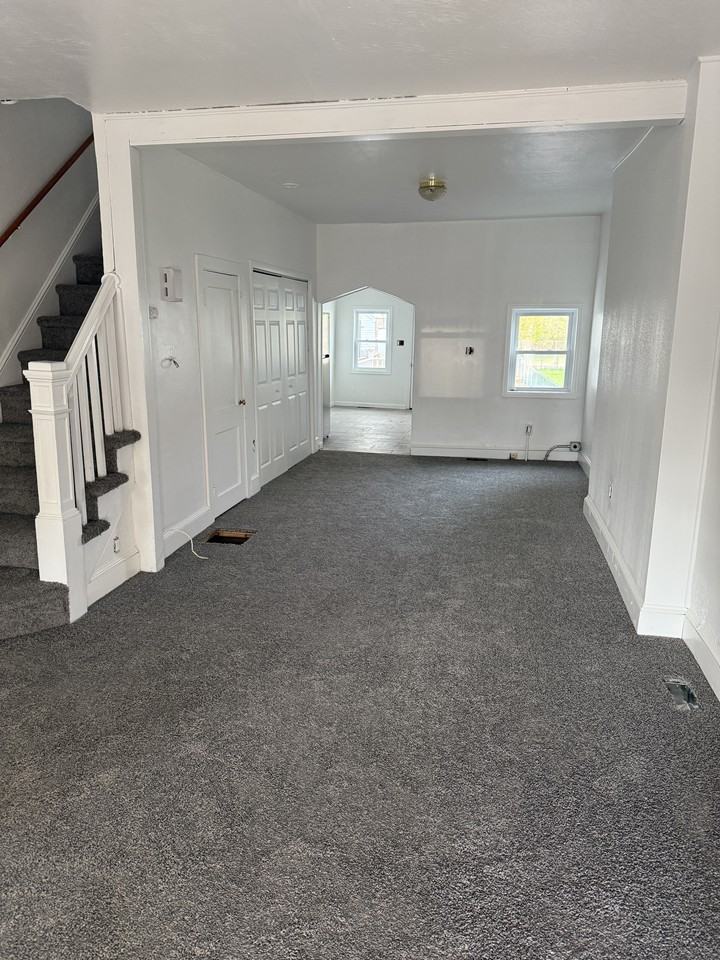 319 Walnut St - Photo 6 of 6