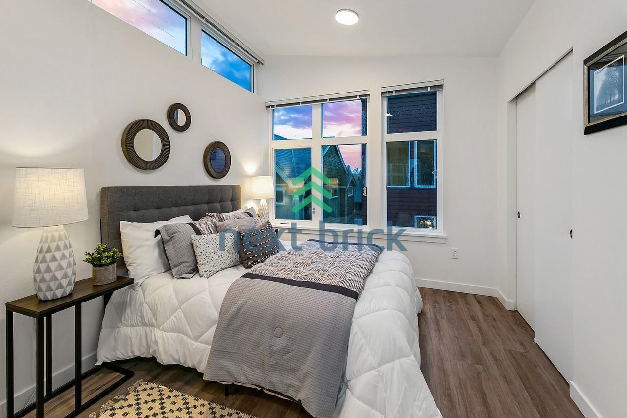 2505 E Union St #D - Photo 7 of 11
