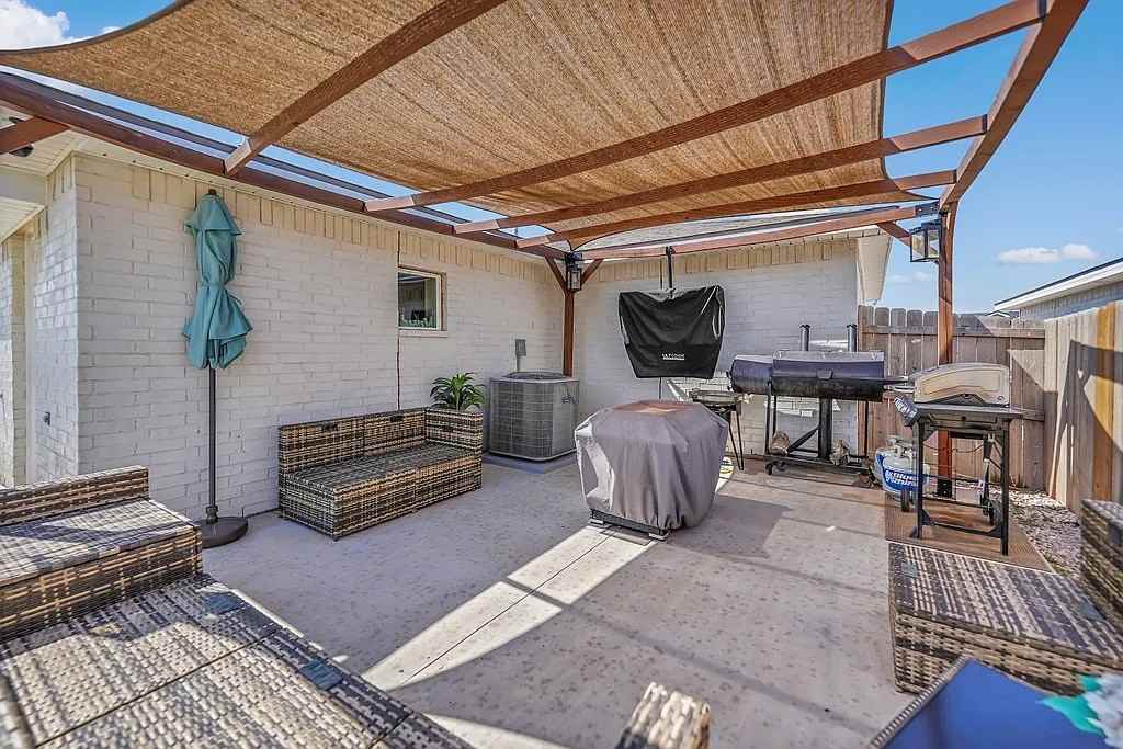 1212 Hogback Way - Photo 4 of 16