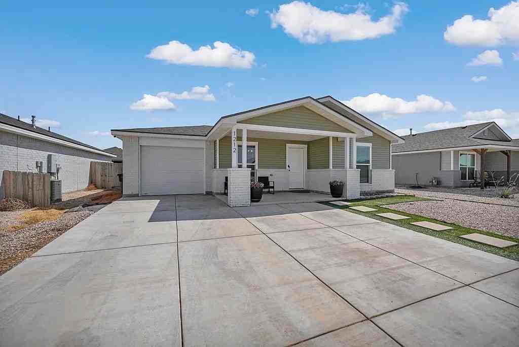 1212 Hogback Way - Photo 6 of 16