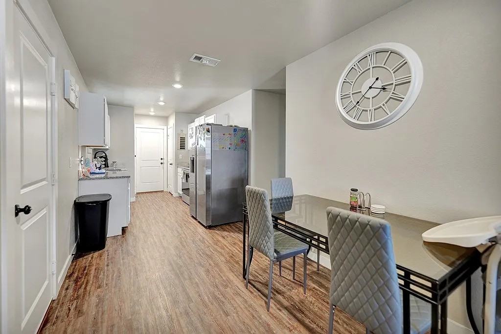 1212 Hogback Way - Photo 4 of 16