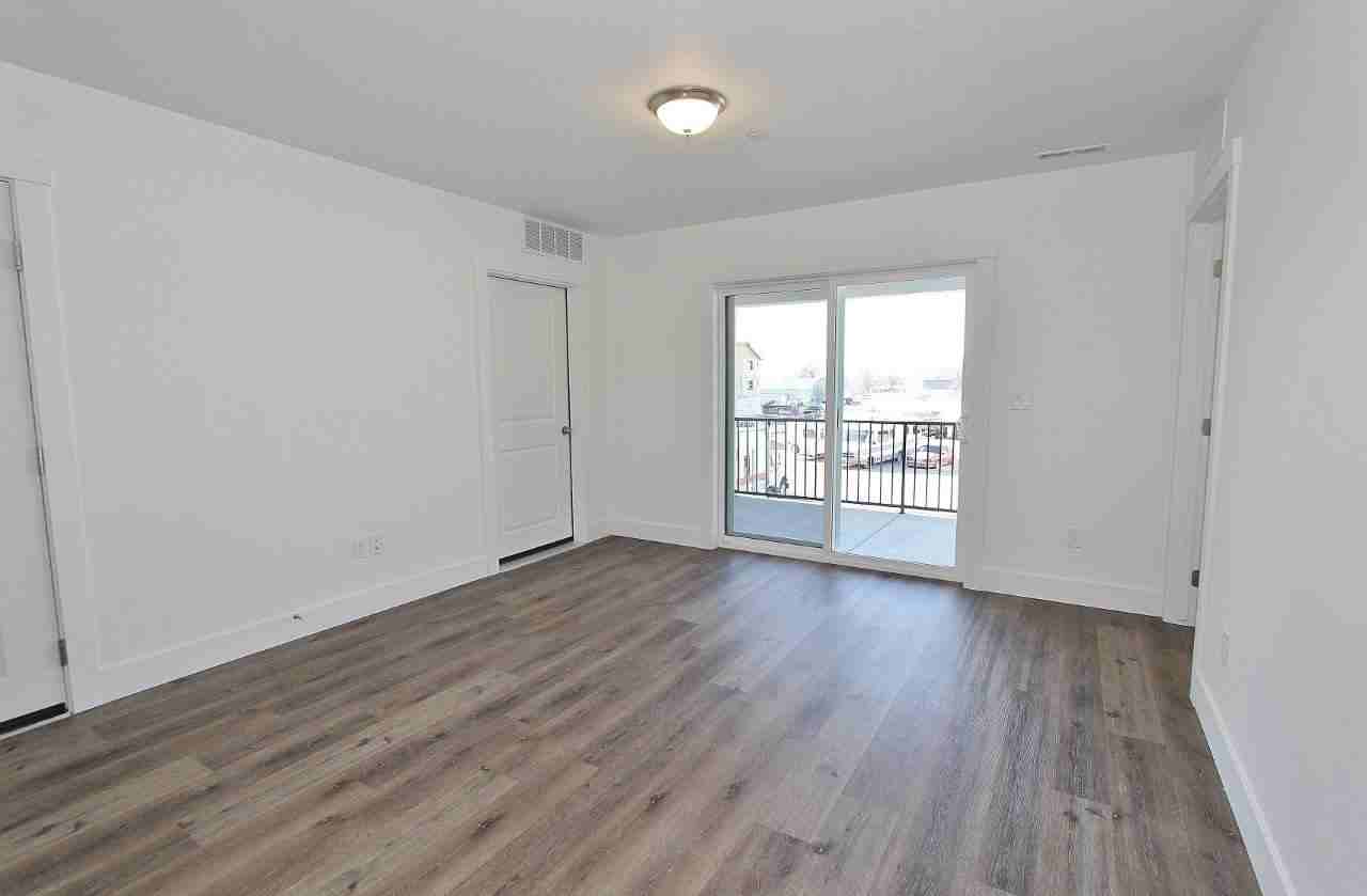 1060 Bighorn St #D - Photo 3 of 20