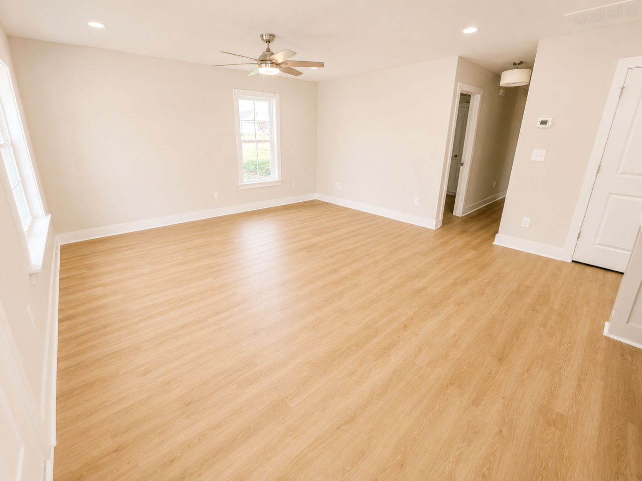 104 N Davis St #B - Photo 4 of 17