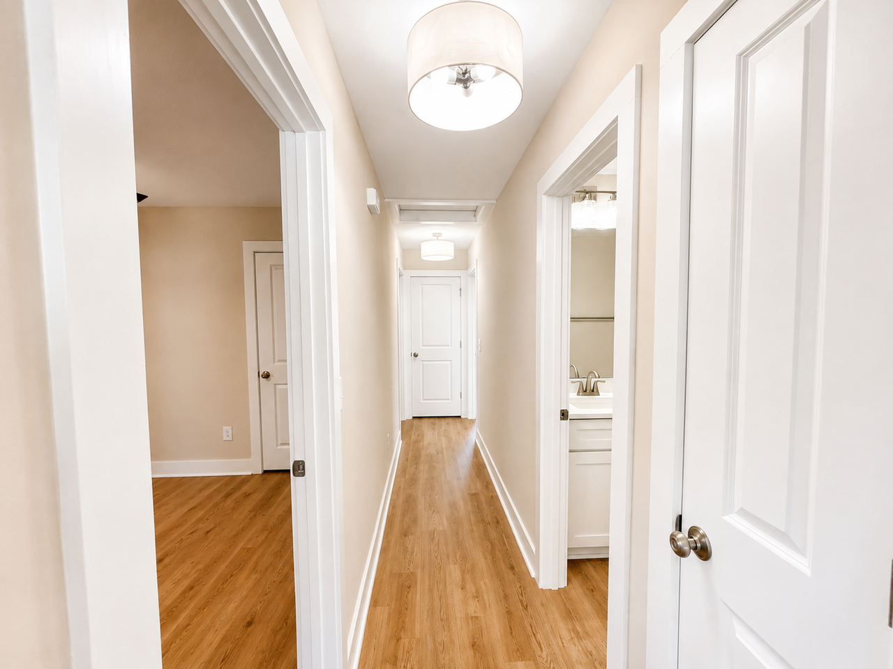 104 N Davis St #B - Photo 5 of 17