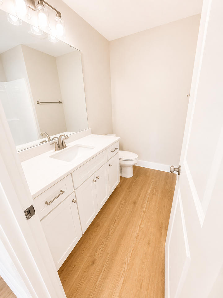 104 N Davis St #B - Photo 7 of 17