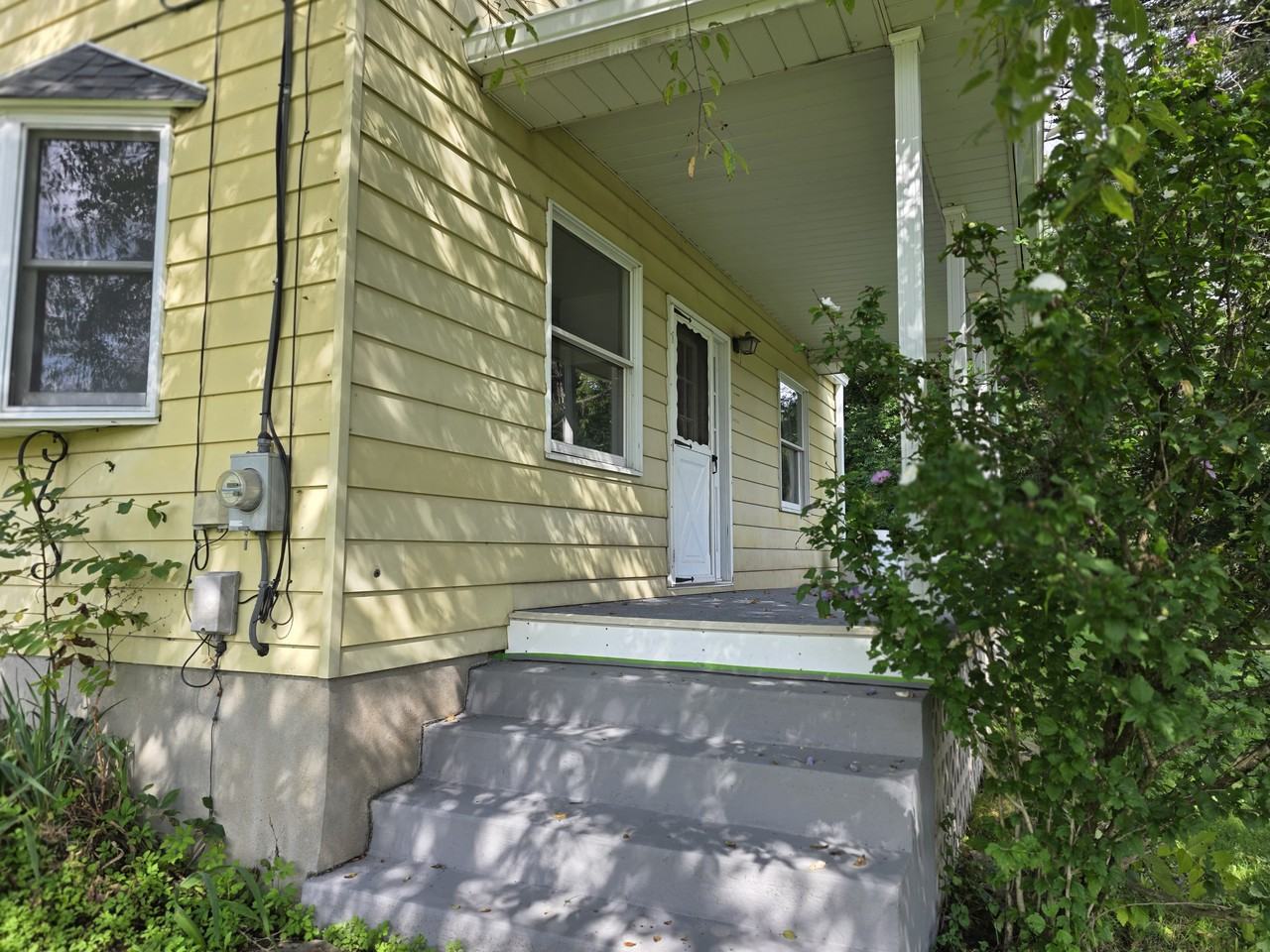 109 Saint Paul Ln - Photo 2 of 15