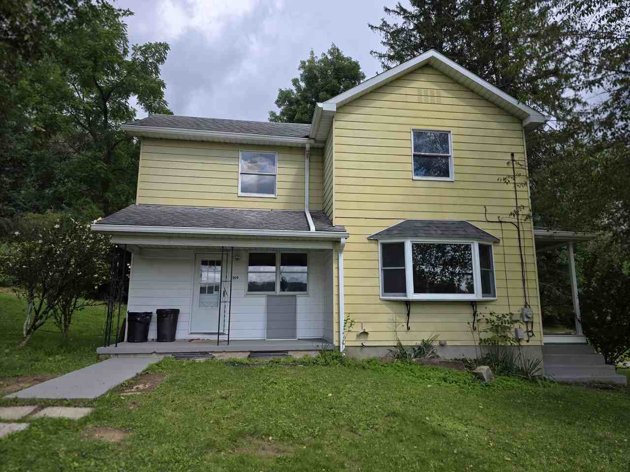 109 Saint Paul Ln - Photo 3 of 15