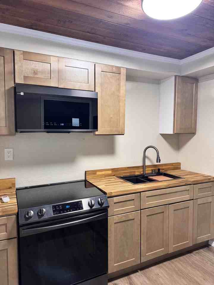 1506 Orange Blossom Ave - Photo 3 of 19