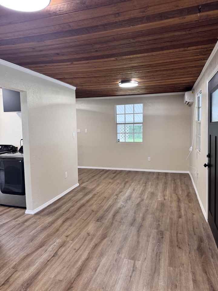 1506 Orange Blossom Ave - Photo 4 of 19