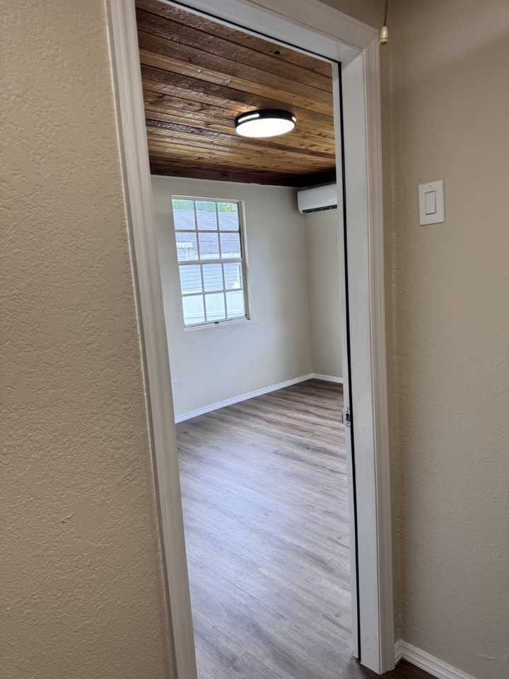 1506 Orange Blossom Ave - Photo 7 of 19