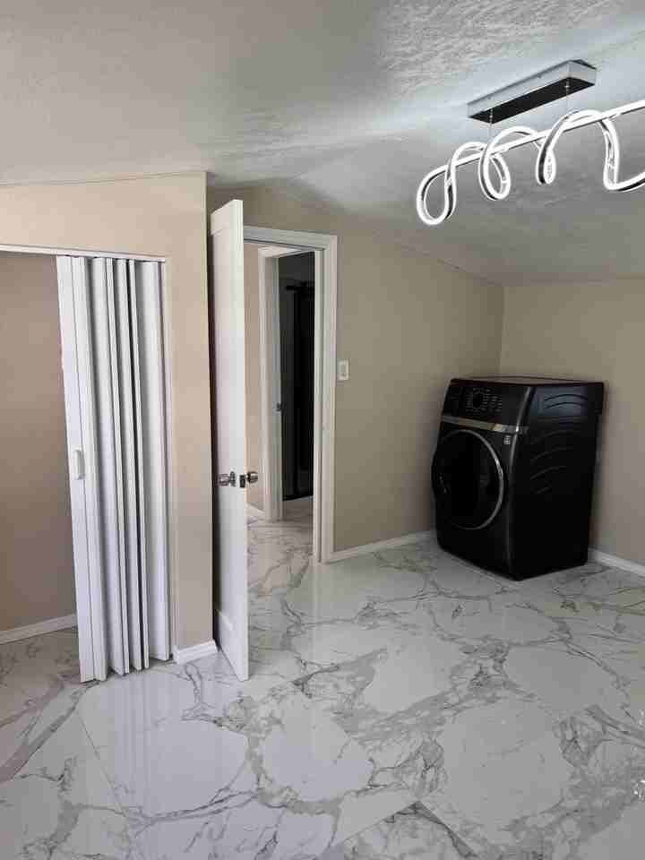 1506 Orange Blossom Ave - Photo 3 of 11